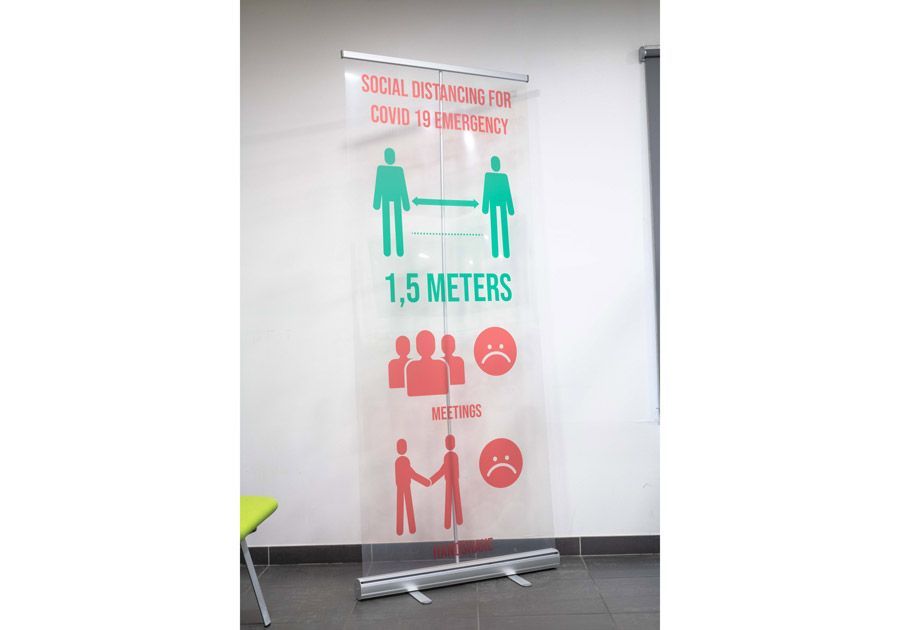 Roll-up transparente - Imagen 5